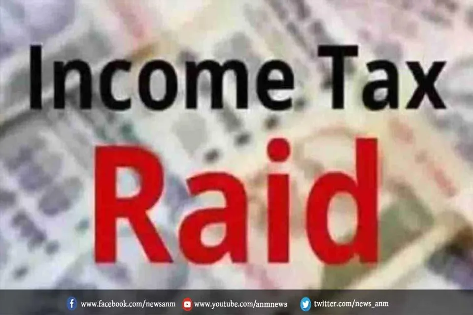 मंत्री के सहायक के घर पर IT का छापा
