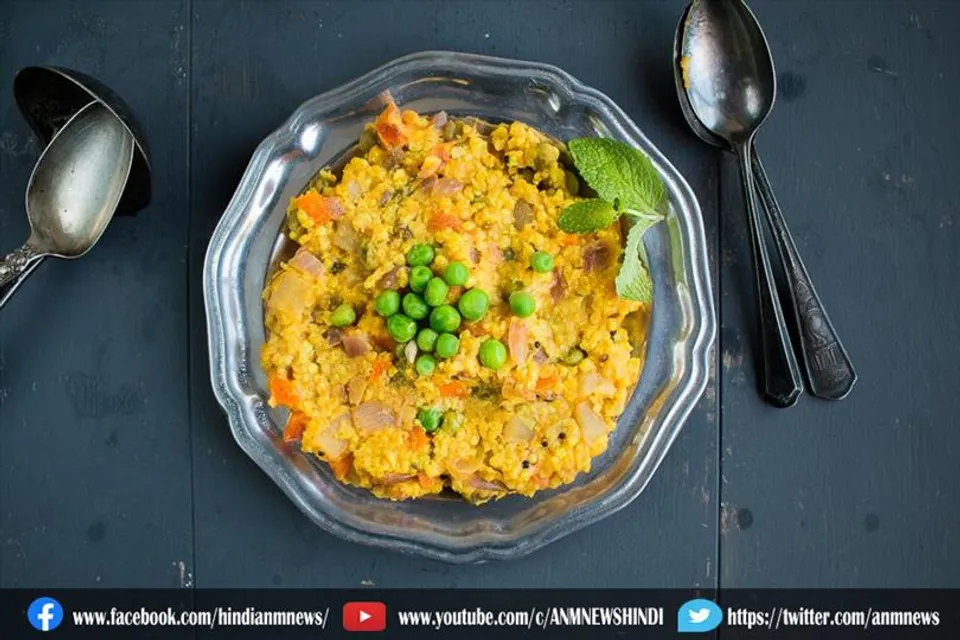 जानिए कैसे बनाएं गाजर मटर खिचड़ी