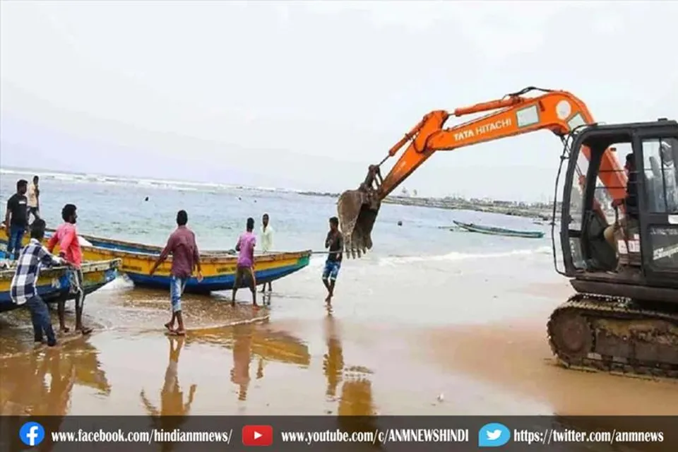 कमजोर पड़ा चक्रवाती तूफान