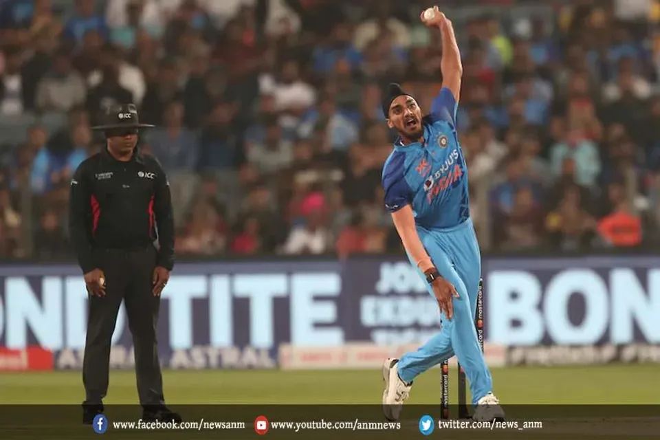 “तकनीकी खामी उनकी गेंदबाजी में”: अर्शदीप सिंह पर सबा करीम का बड़ा बयान