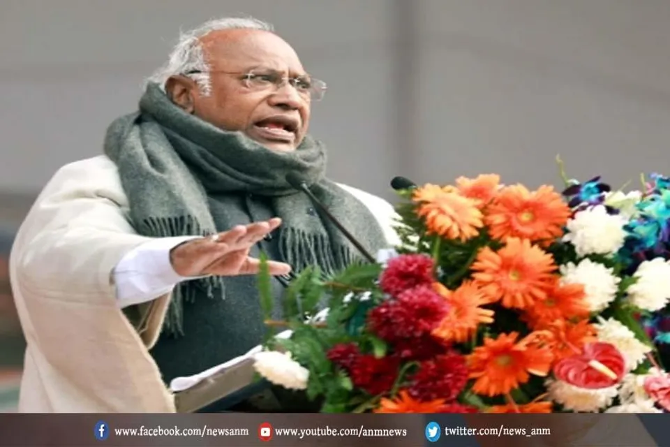 2024 के चुनाव से पहले विपक्ष में पड़ी फूट