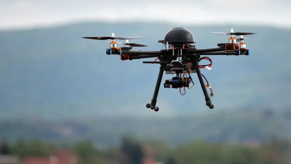 जम्मू के अरनिया सेक्टर में दिखा ड्रोन