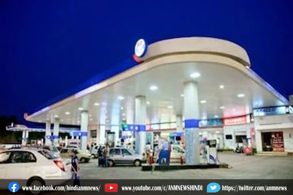 कोलकाता में सेंचुरी की ओर बढ़ रहा पेट्रोल