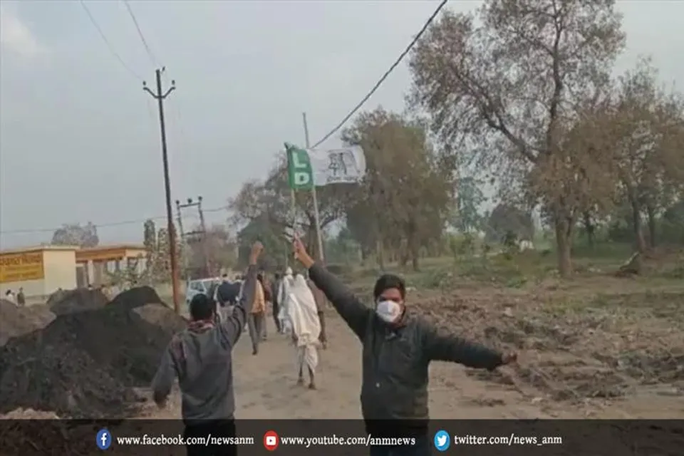 भाजपा विधायक उमेश मलिक के काफिले पर फेंका पत्थर