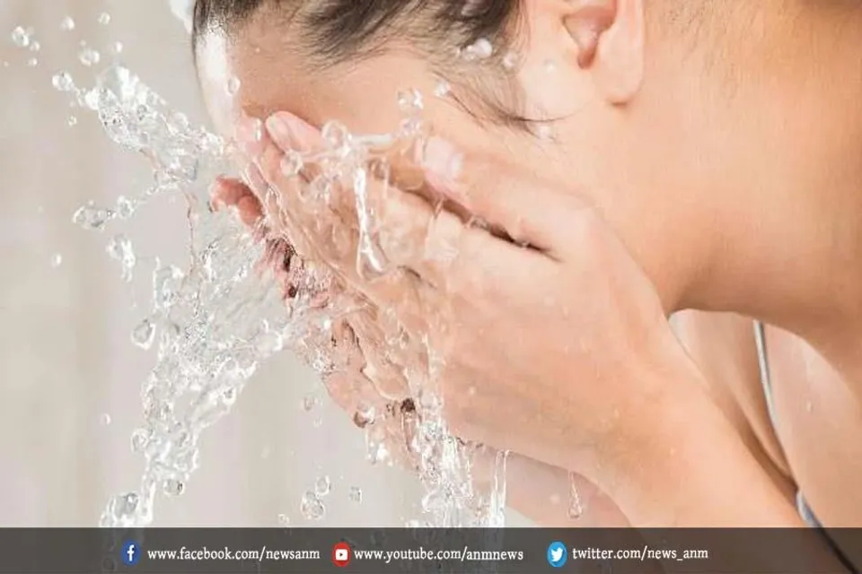 चेहरा धोने के बाद इन चीजों से चमकेगी स्किन