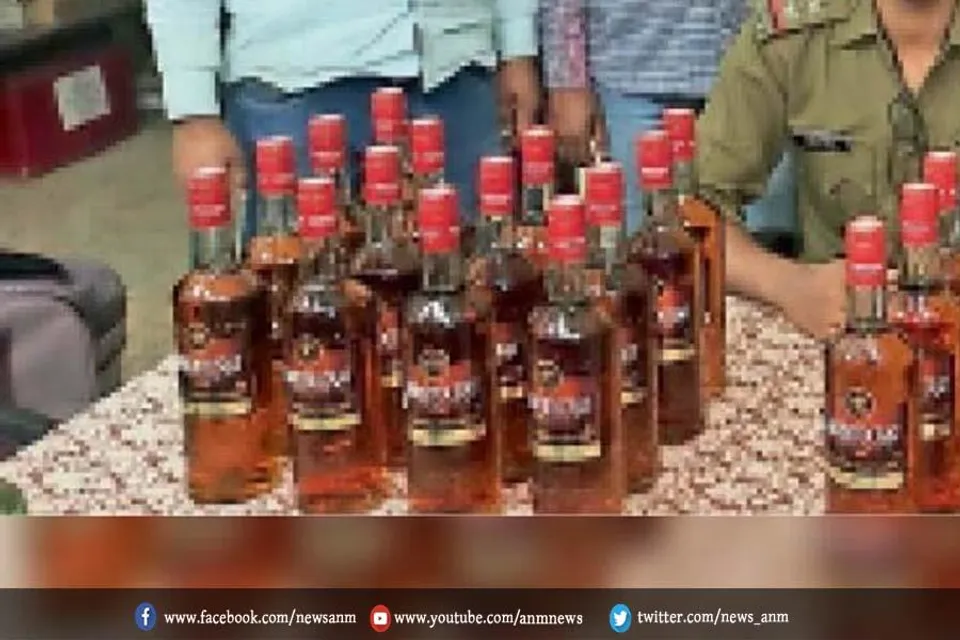 होली के जश्न की तैयरियों के बीच पुलिस ने की लाखों रुपये की शराब बरामद