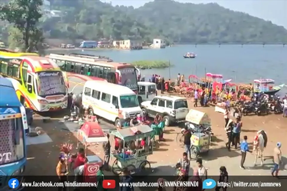 नए वर्ष पर मैथन में भारी संख्या में पहुंचे पर्यटक