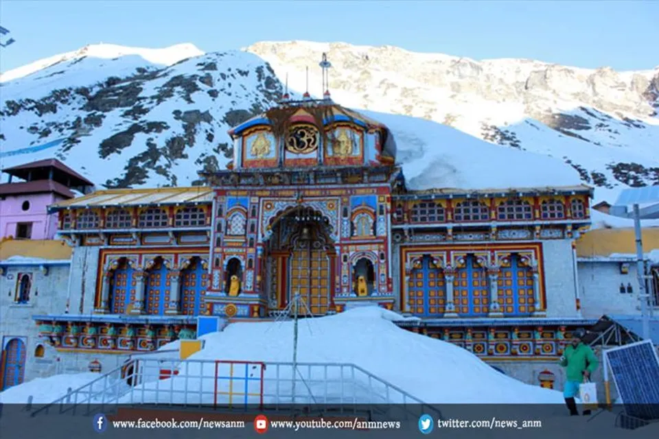 केदारनाथ एवं बदरीनाथ में हिमपात