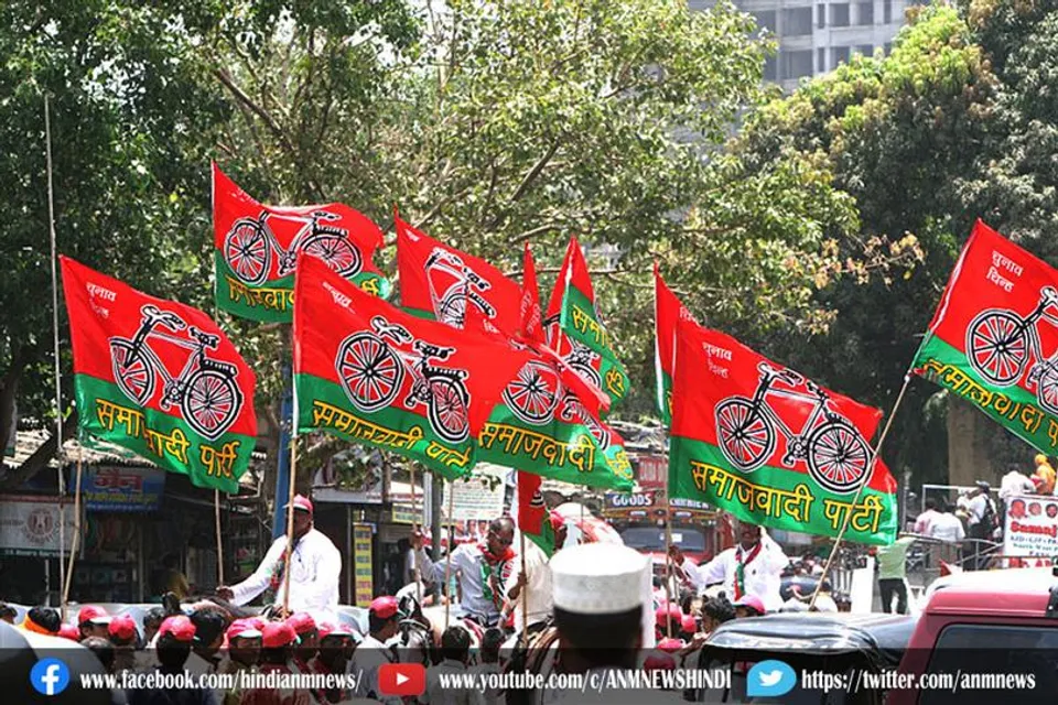 टिकट न मिलने से नाराज नेता का सपा कार्यालय पर किया प्रदर्शन