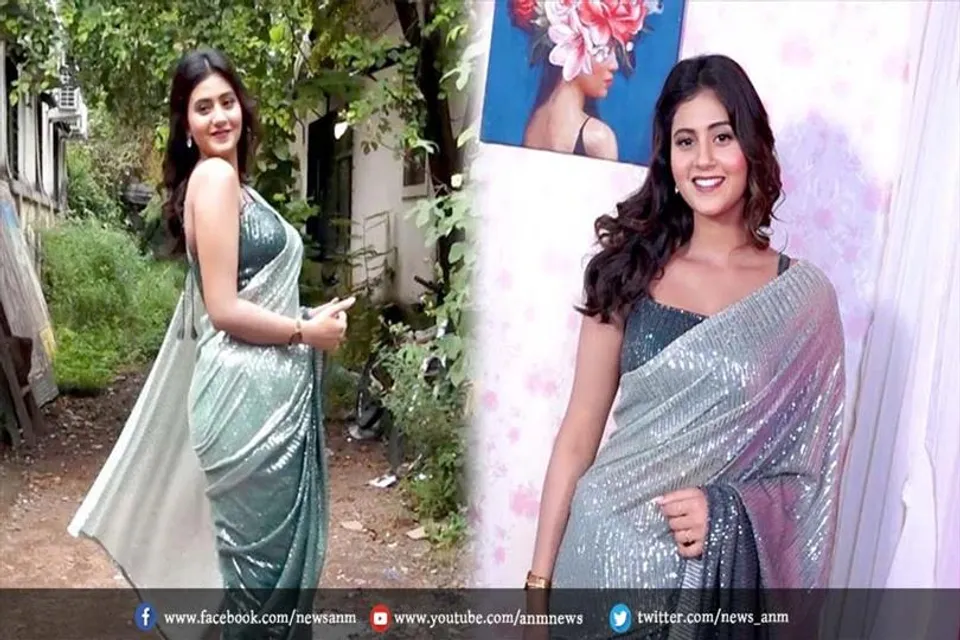 VIDEO: अंजलि अरोड़ा ने साड़ी पहनकर किया अपने सॉन्ग का प्रमोशन
