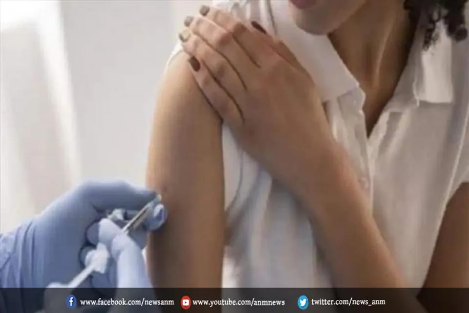 वैक्सीन नहीं लगवाने वाले शिक्षक को ड्यूटी में शामिल करे स्कूल: दिल्ली हाईकोर्ट