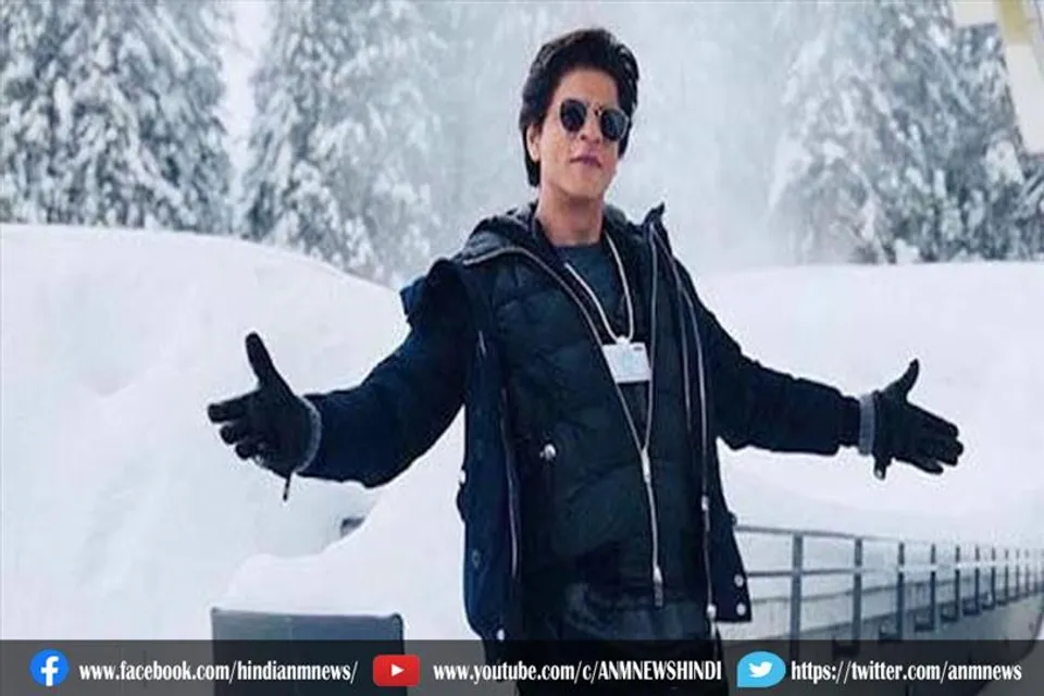 लंबे बालों के साथ शूटिंग लोकेशन पर किंग खान