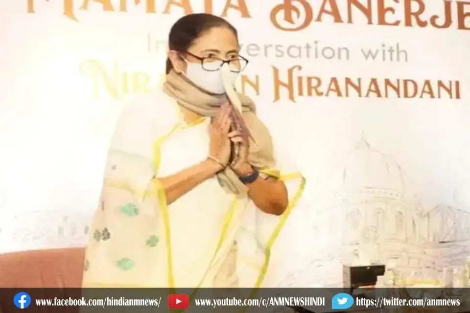 राष्ट्रगान का अपमान, ममता के खिलाफ केस दर्ज