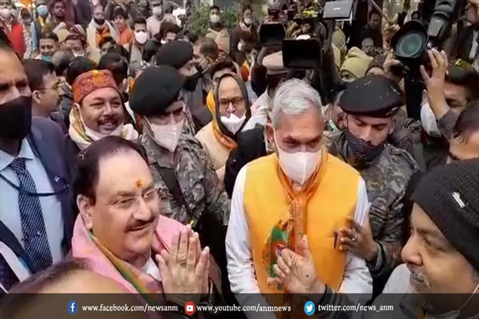 नड्डा ने बरेली में घर-घर जाकर मांगे वोट