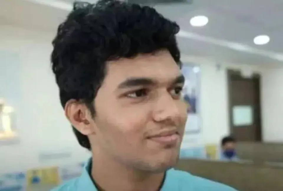 मृणाल बने ऑल इंडिया नीट टॉपर