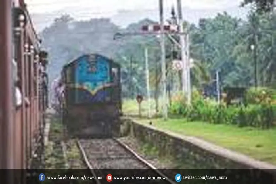 आरपीएफ के जवान ने बचाई महिला की जान