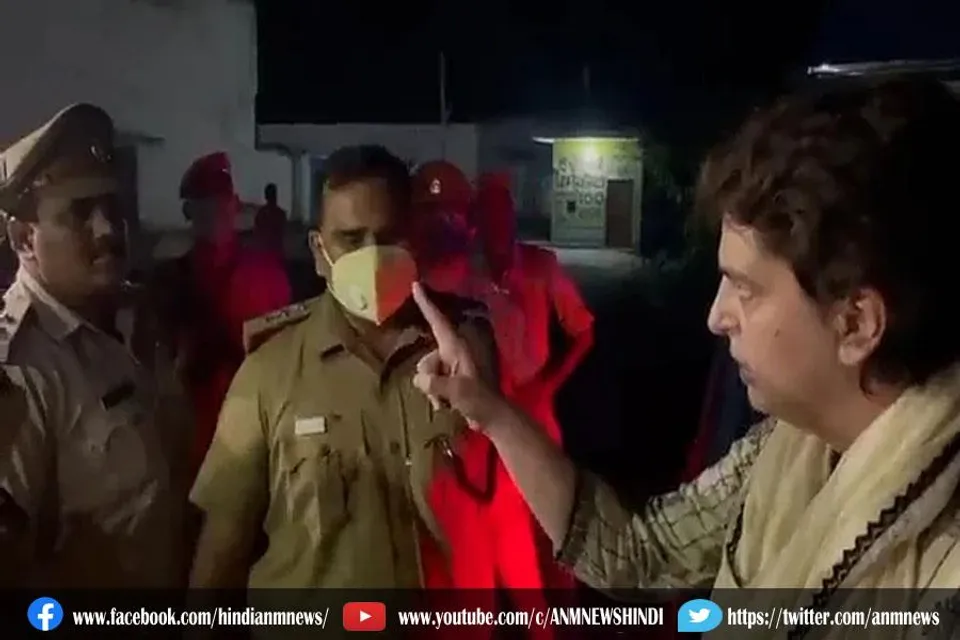 प्रियंका गांधी पुलिस की हिरासत में