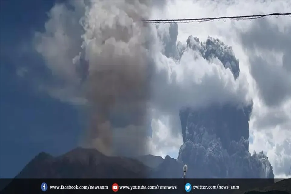 जापान का माउंट एसो ज्वालामुखी फटा