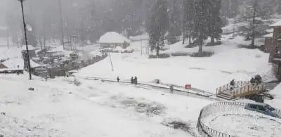 जम्मू-कश्मीर में शनिवार को भारी बारिश और हिमपात का अनुमान