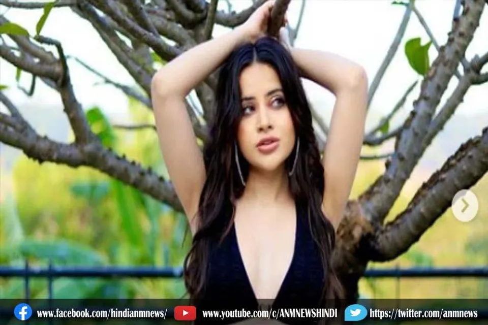 उर्फी के लिये क्रेजी हुए फैंस : देखे वीडियो