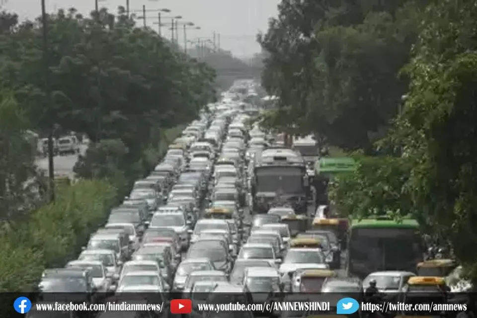 रक्षा बंधन पर दिल्ली की सड़कों पर वाहनों की लंबी कतारें