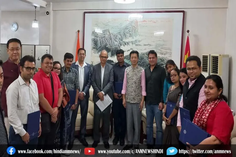 भारतीय शिक्षाविद ने अपने धाराप्रवाह चीनी से सबको चौंका दिया