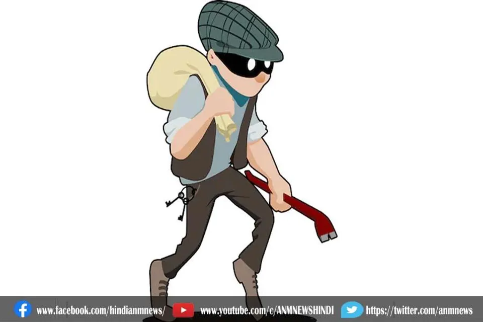 दुकान में घुसकर की नशा का सेवन, फिर किया चोरी