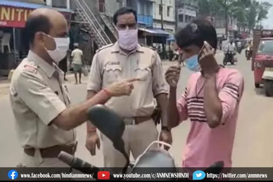 कोरोना की तीसरी लहर को रोकने के लिए नियामतपुर चौकी पुलिस का मास्क अभियान