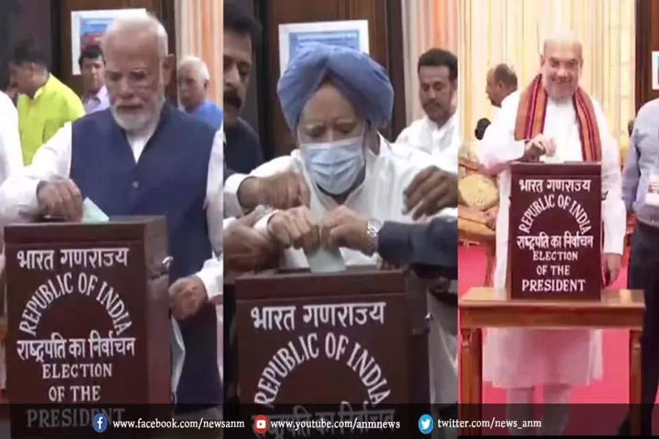 मोदी, शाह समेत दिग्गजों ने डाला वोट