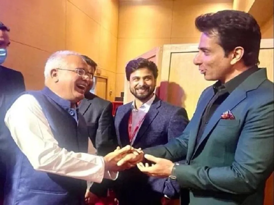 सोनू सूद से मिले सीएम भूपेश बघेल