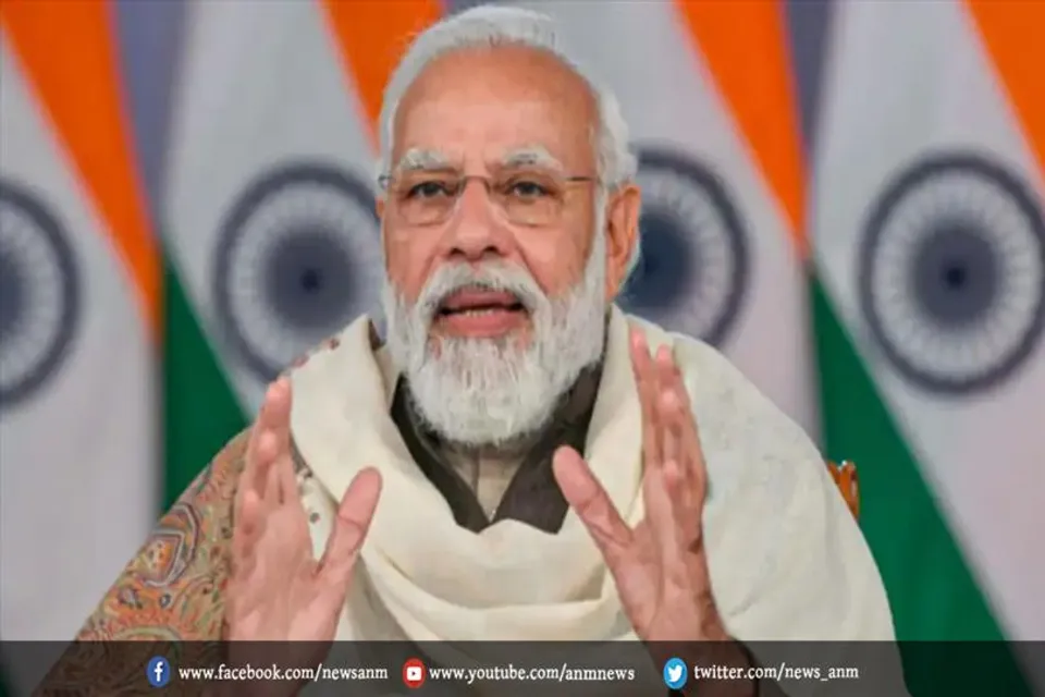 वाराणसी के भाजपा कार्यकर्ताओं को संबोधित कर रहे हैं मोदी