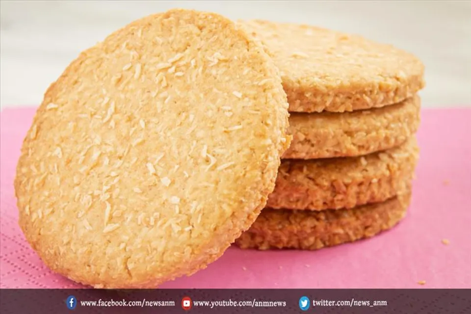 आसानी से बनाये घर में नारियल बिस्कुट
