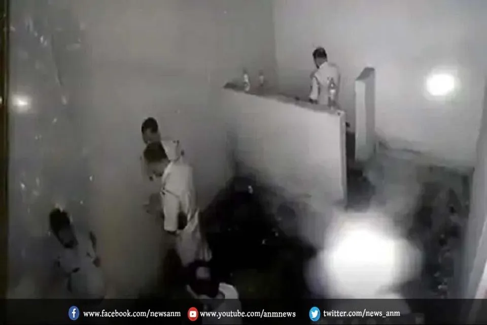 एसपी ने पांच पुलिसकर्मियों को लॉकअप में बंद किया, लेकिन क्यों?