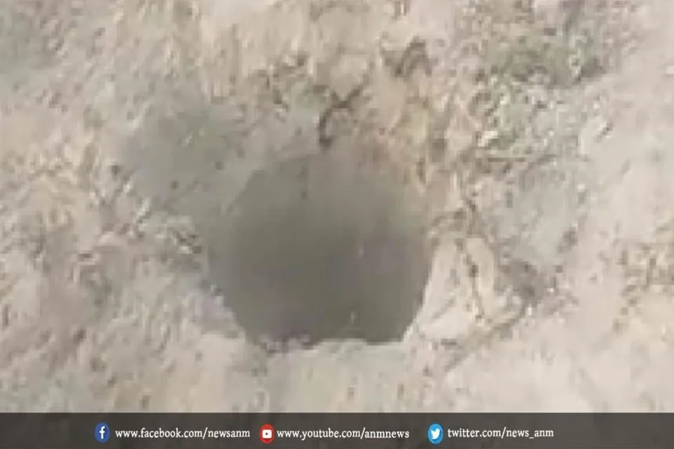खेलते-खेलते बोरवेल में गिरी दो साल की बच्ची