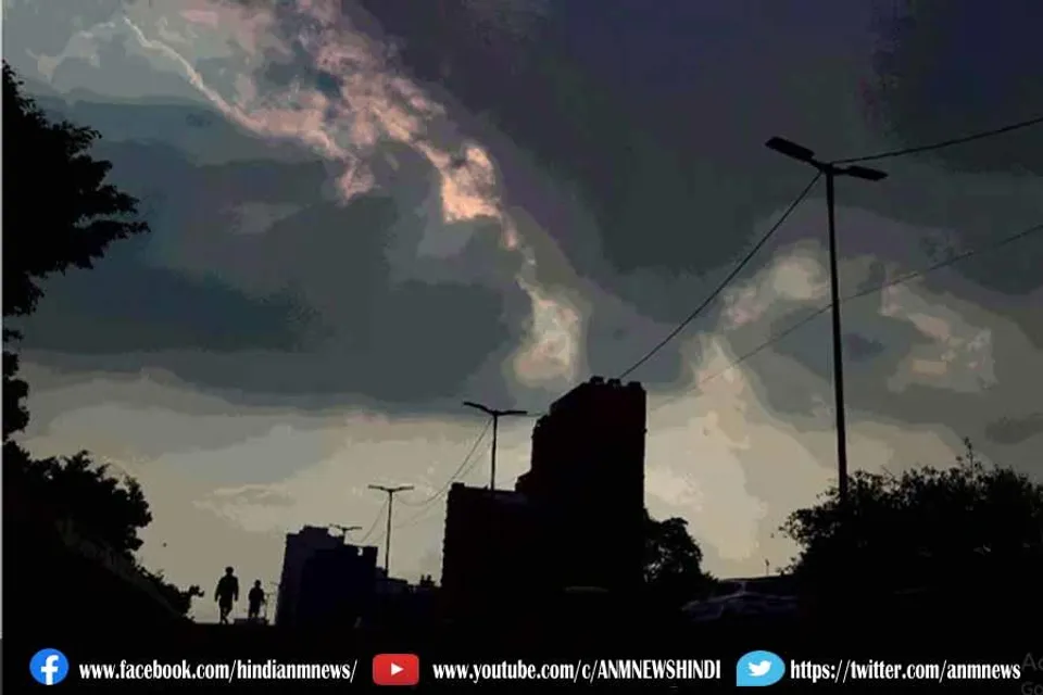 दिल्ली में मौसम ने ली करवट