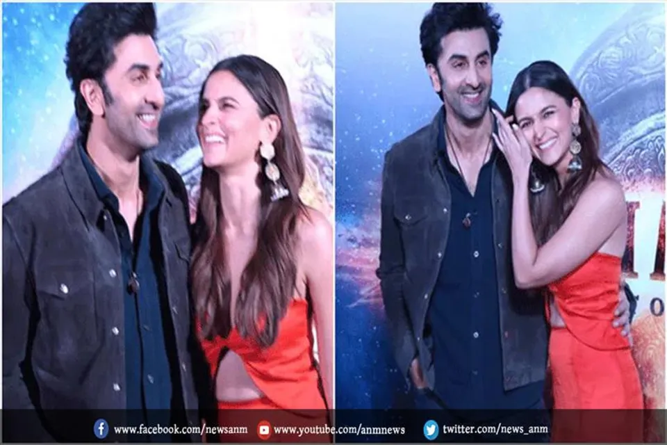 ये सवाल जब पूछा गया आलिया से तो शर्म से लाल हुईं एक्ट्रेस