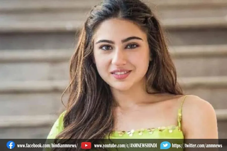 शरारत भरी मुस्कान के साथ नजर आईं