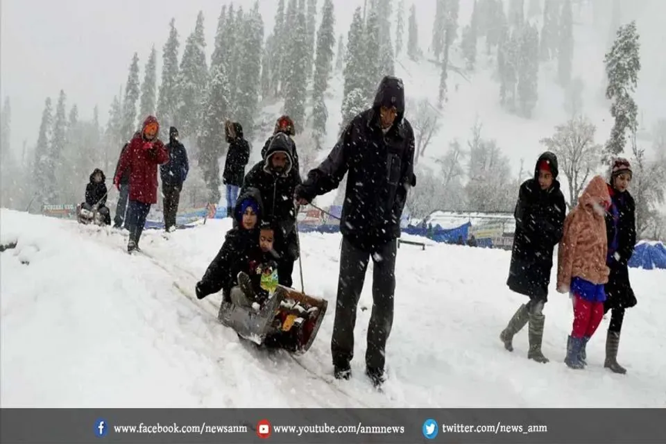 बर्फबारी का मजा लेना चाहते हैं तो जरूर जाएं इन जगहों पर