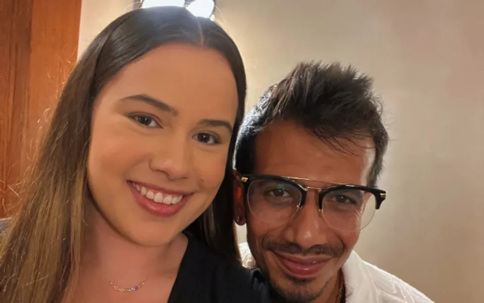 'Sharafat ki duniya ka kissa khatam' - Fans react as Yuzvendra Chahal's selfie with South African chess player Jesse February goes viral
