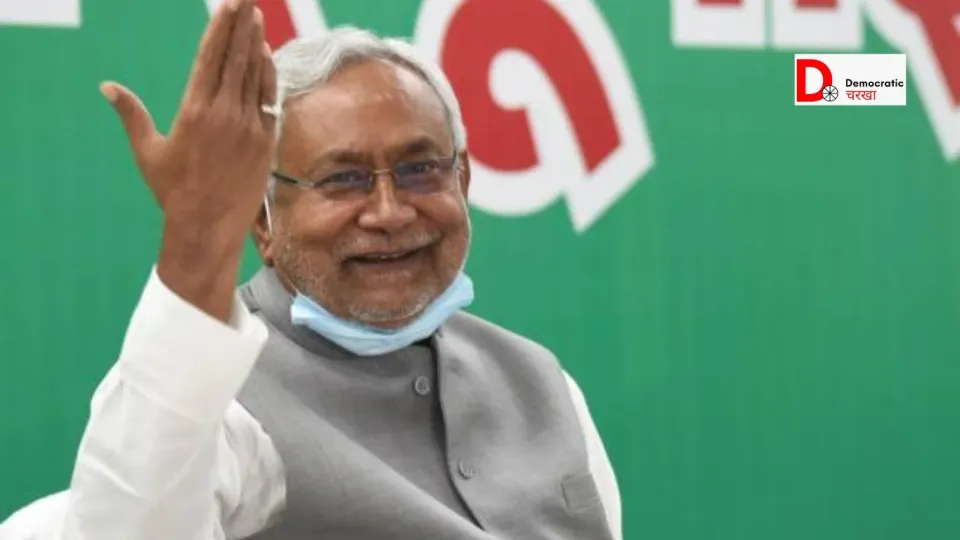 सरकारी कर्मचारियों को मिली छुट्टी