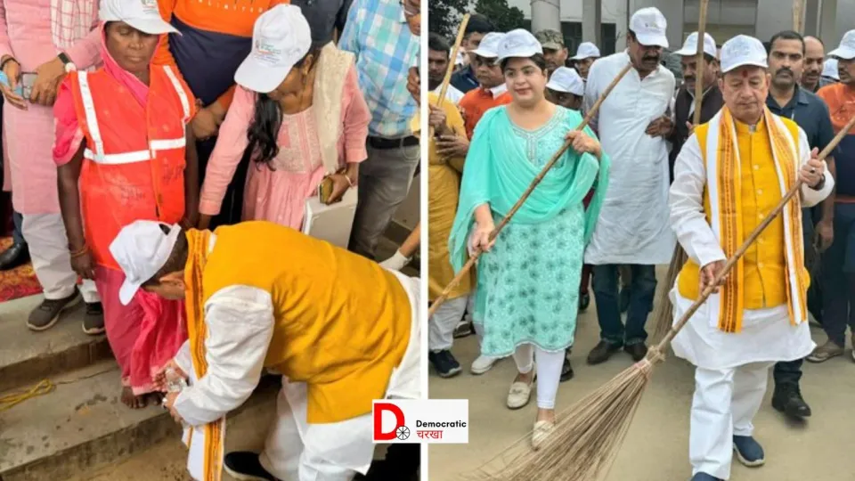 धोए सफाईकर्मियों के पैर