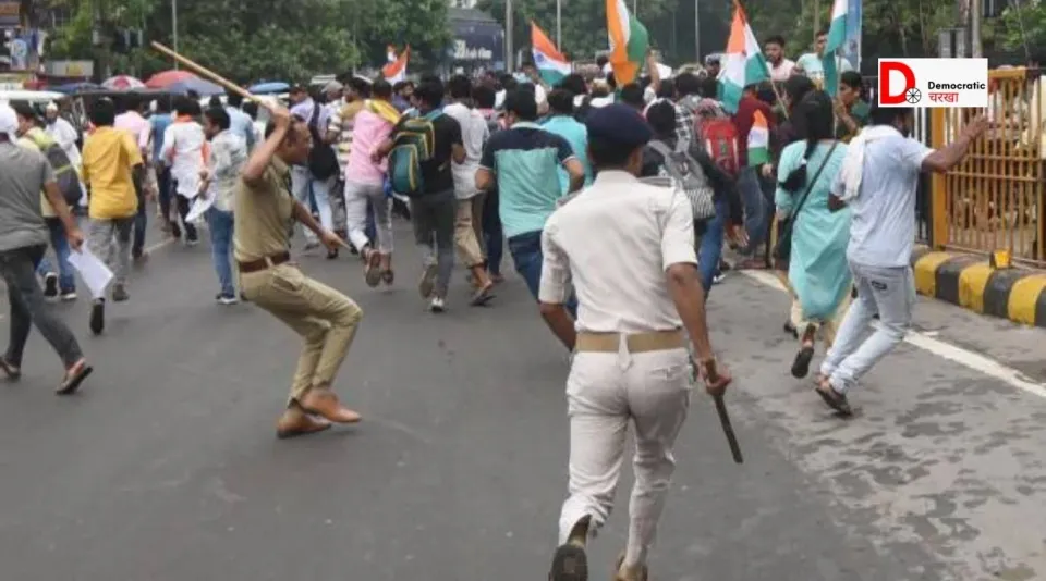 ठोक पीटकर मिलती है नौकरी 