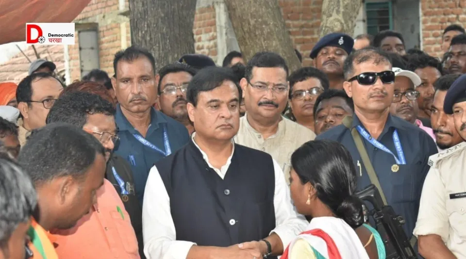 आदिवासियों से मिलने पाकुड़ पहुंचे असम CM