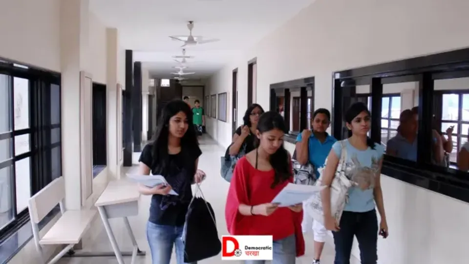 बिहार में लड़कियों की मुफ्त शिक्षा