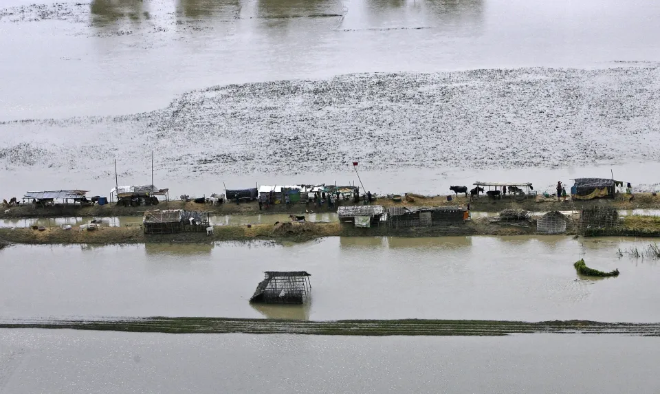 बिहार में कोसी और गंडक में बाढ़ का ख़तरा