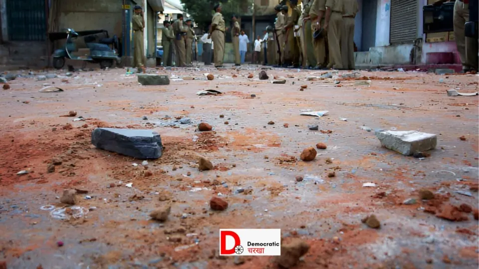 कुंचबिहार में वोटिंग के दौरान हिंसा