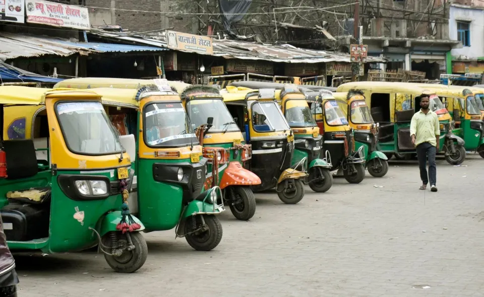 ऑटो हड़ताल: क्या बिना वैकल्पिक व्यवस्था के ऑटो वालों को हटाया जाएगा?