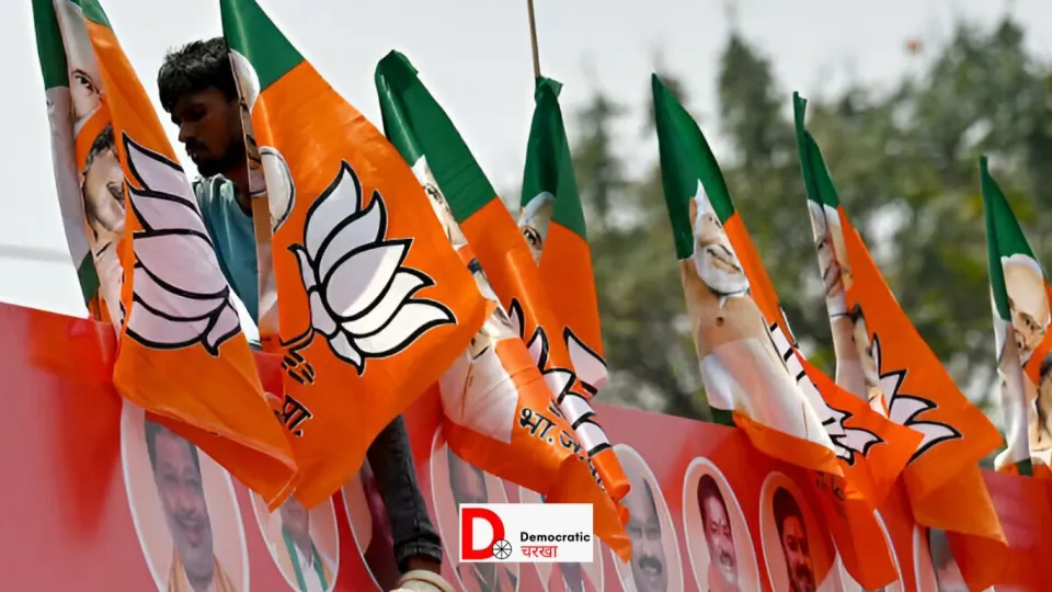 श्याम नंदन को पार्टी ने निकाला