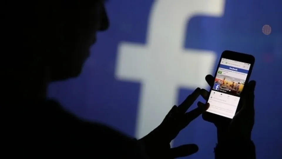 Austrian court orders Facebook to delete 'hate postings'