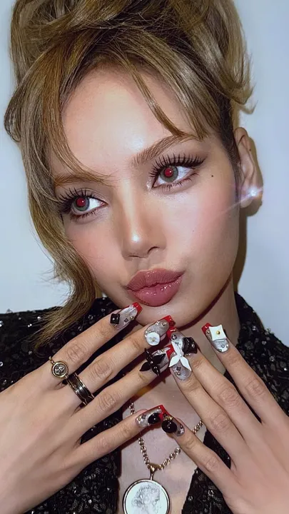 Lisa LV nails